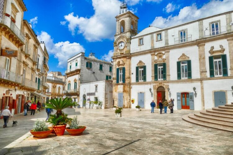 Part of a walking tour with Martina Franca in Puglia and Locorotondo