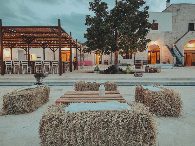 Masseria-Torricella-outside-seats, puglia